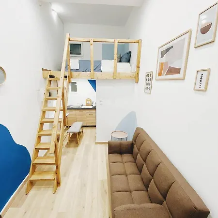 Okay Apartment Athens
